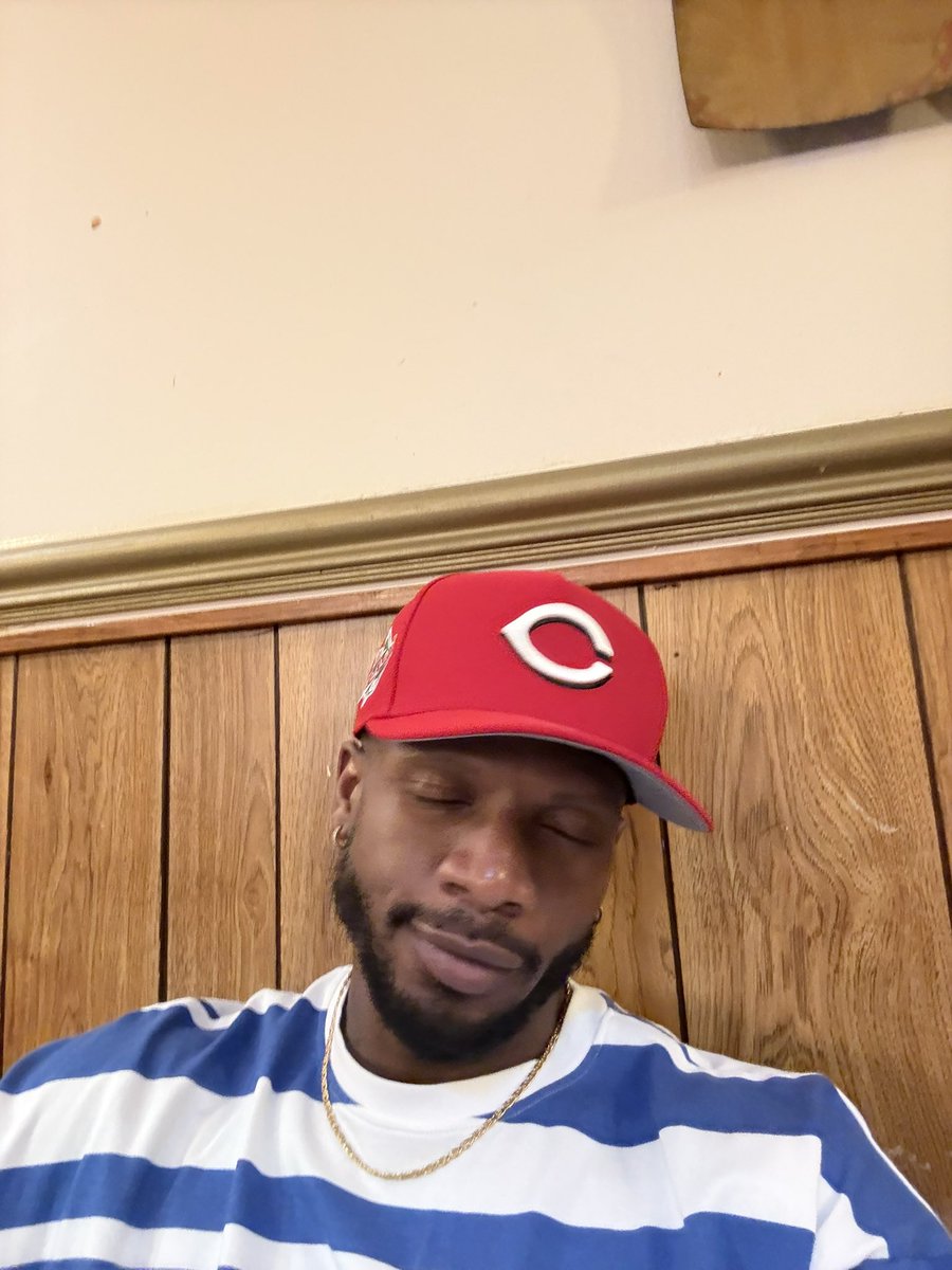 TheAaronSweat's tweet image. I was waiting on my Chinese food