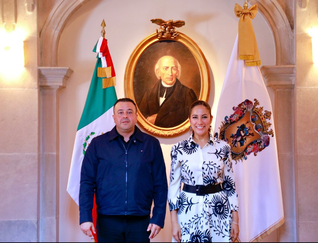 Siempre será positivo coincidir en las ideas que suman por Guanajuato. Me reuní con el diputado de Movimiento Ciudadano, Rodrigo González Zaragoza. Cuando hay voluntad y diálogo, las cosas buenas suceden. El trabajo en equipo y el respeto a las diferentes opiniones nos permiten