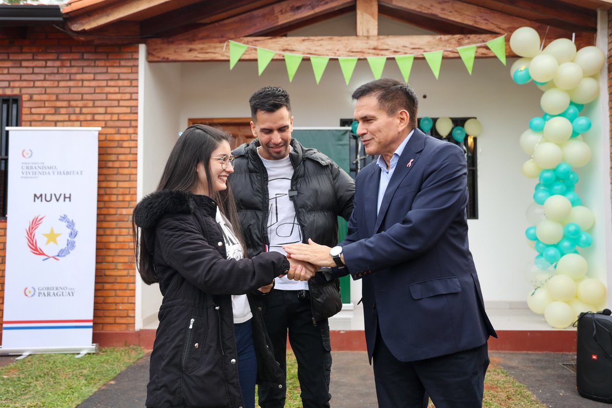 Che Róga Porã 2.0 es un programa impulsado por el Gobierno del Presidente Santiago Peña, que ofrece cinco modalidades de acceso a la vivienda:
1️⃣ Construcción en terreno propio
2️⃣ Compra de terreno y construcción
3️⃣ Adquisición de vivienda terminada