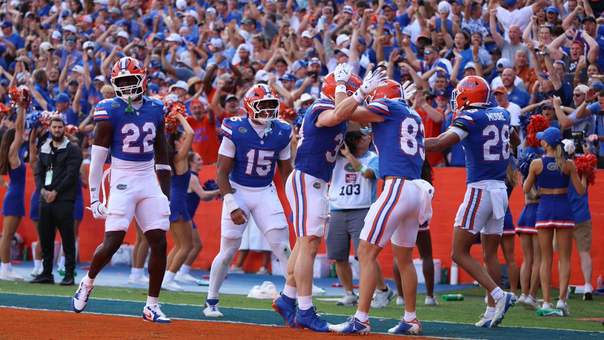 SlashFBFeature's tweet image. Drop your film. 🎞️ 🏈👀

🟠🔵⚪️🟠🔵⚪️🟠🔵⚪️🟠🔵⚪️