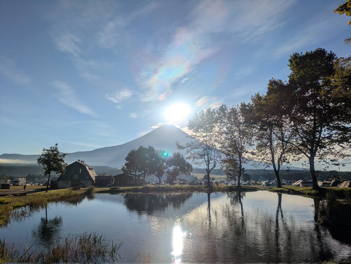 CAMPSAIHIDE's tweet image. ダイヤモンド富士！

ふもとっぱら
にて無事観れました✨😊😎

素晴らし！