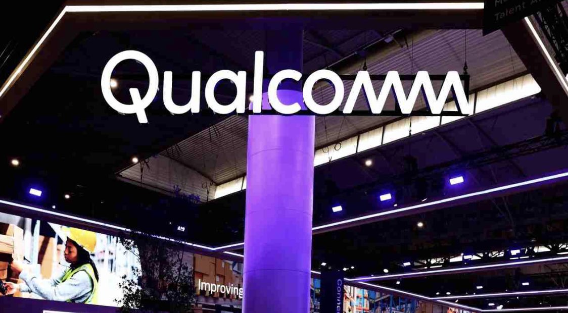 TradingBrief's tweet photo. Qualcomm $QCOM is buying Italian hardware maker Arduino, known for its low-cost circuit boards used in robotics labs and prototypes. 

Arduino will operate as an independent subsidiary. First new product: an Arduino board powered by a Qualcomm chip priced at $45–55. https://t.co/KwZktfX6Kk