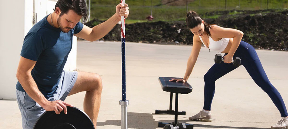 MarcyFitness's tweet image. Barbell or Dumbbell, which actually gives you the better home workout? 🏋️‍♂️💪 Let’s break down the pros, cons, and which one you should invest in first.
👇 #HomeGym #StrengthTraining #FitnessTips