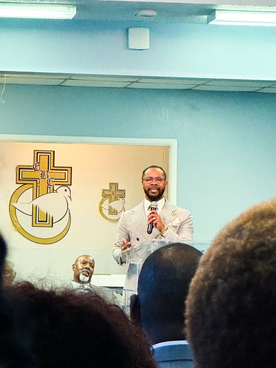 Dr. Roderick Langston tweet media