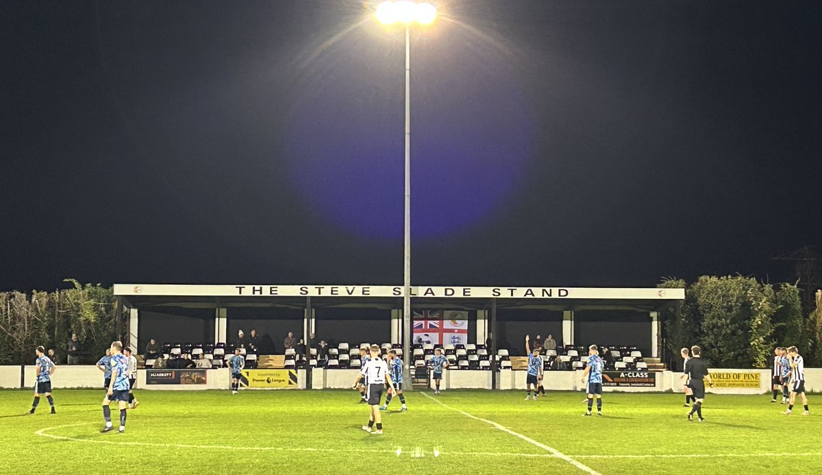 Wiltshire Senior Cup
Moon Park, Bemerton Heath 
FT Bemerton Heath Harlequins Reserves 0(0) Warminster Town 2(1)
Pinder &amp; Duck
⁦<a href="/swsportsnews/">South West Sports News</a>⁩