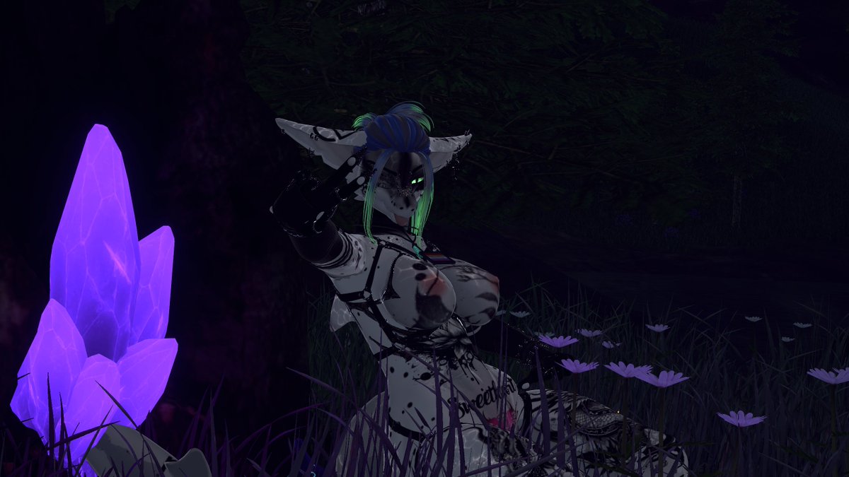 spooktober called i answered with  doing facepaint time to go raid england (jk xD)