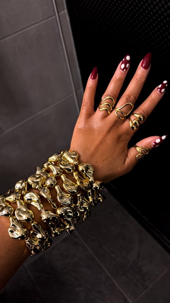 Rareify02's tweet image. Being a black owned maximalist business owner &amp;gt;&amp;gt;&amp;gt;&amp;gt;