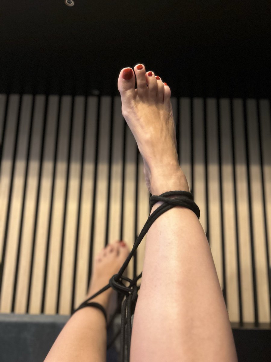 TemptingTo97643's tweet photo. Someone come untie me 😜👣✨

#foot #footfetısh #footlovers #feet #feetworshi̇p #feetfetısh #feetfetishworld #sexyfeet #toes https://t.co/YjksIDrcFT