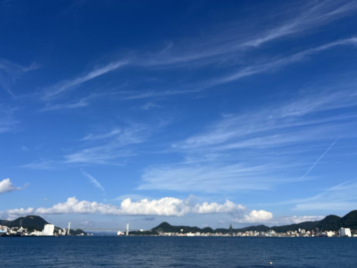 おはようございます☀️
今日も朝陽を感じながら、前進です🍀

#今日の積み上げ
■プログ記事を1本書く📝
■お魚を捌く🐟

時間はかけがえのない宝物😄
今この瞬間を大切に、笑顔でスタート♪

明るく 楽しく 元気よく✨
本日も素敵な1日を〜🌈

#継続は力なり #継続 #夢