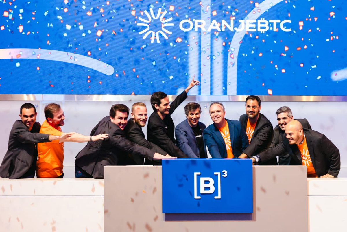 GuiAmadoGomes's tweet image. Um dia histórico.
Hoje tocamos o sino na B3 e começamos oficialmente nossa trajetória na bolsa de valores de São Paulo.

Mais de 100 pessoas estiveram presentes, diversos veículos de imprensa cobriram o evento, a CNBC fez uma entrevista ao vivo e vimos cerca de R$ 8,5 milhões…