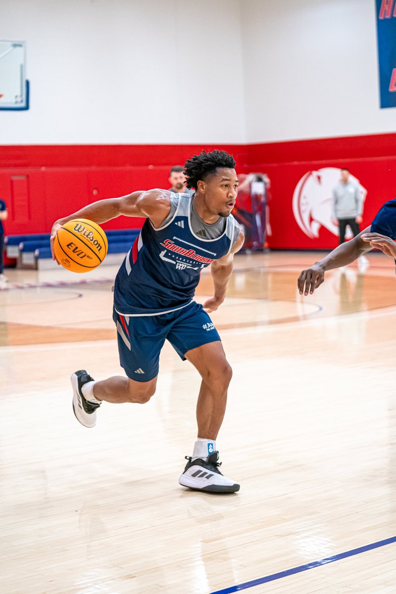 SouthAlabamaMBB's tweet image. Getting after it 👊

#LSF | #BurnTheBoats