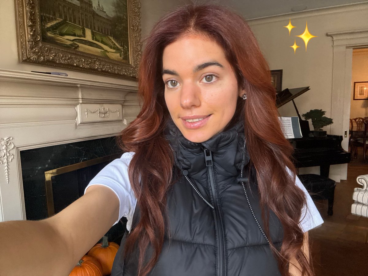 ClarissaMurra's tweet image. coding through a color change 💕🤭🧖‍♀️🫧 #vibecoding #hairsalon