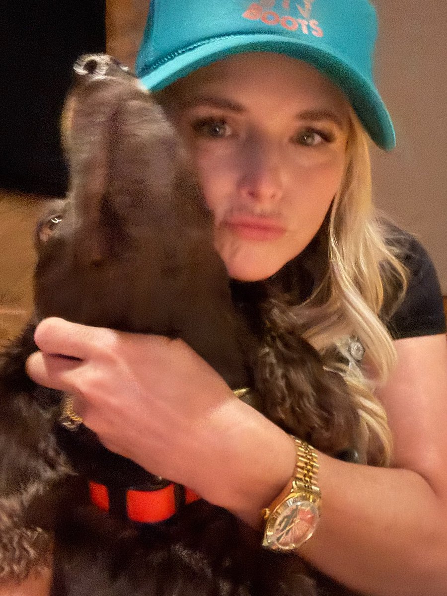 mirandalambert's tweet image. I always find my way back home to you 🩵