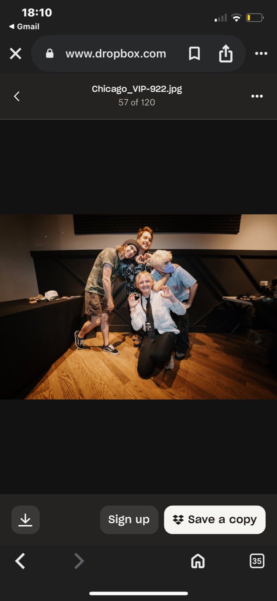 THIS IS SO CUTE !!! <a href="/awsten/">AWSTEN KNIGHT</a> <a href="/underscoregeoff/">GEOFF WIGINGTON</a> <a href="/waterparks/">WATERPARKS</a> I am so glad i got to meet you guys😆