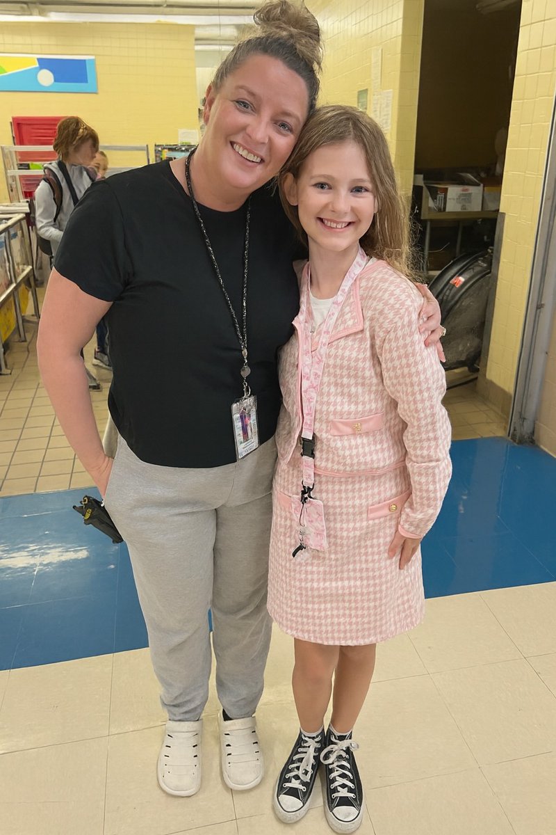 WSESSmithfield's tweet image. Opposite Day at Westside went a little like this!
The hallways were full of fun and creativity as students dressed like teachers — and teachers joined in on the fun, too!  Way to show that Westside Spirit, everyone! #WestsideBestside