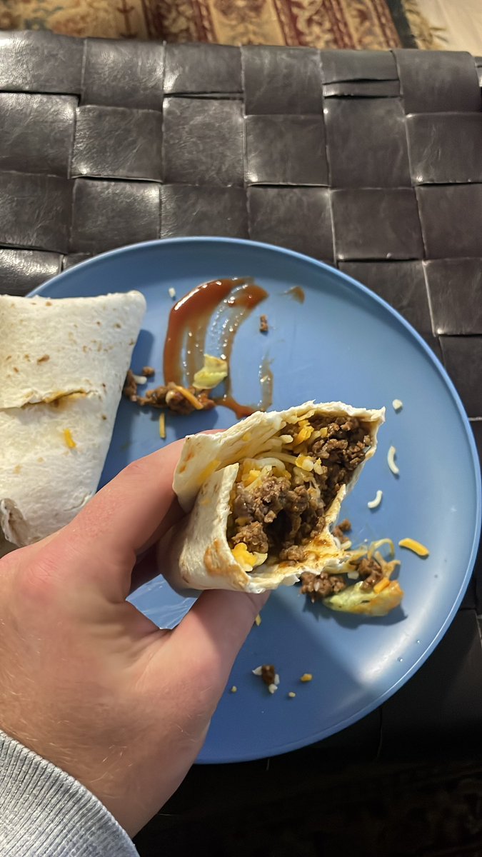 It’s Tuesday which can only mean one thing. This white boys going south of the boarder #Ariiibaaaa #Lebron #thedecision