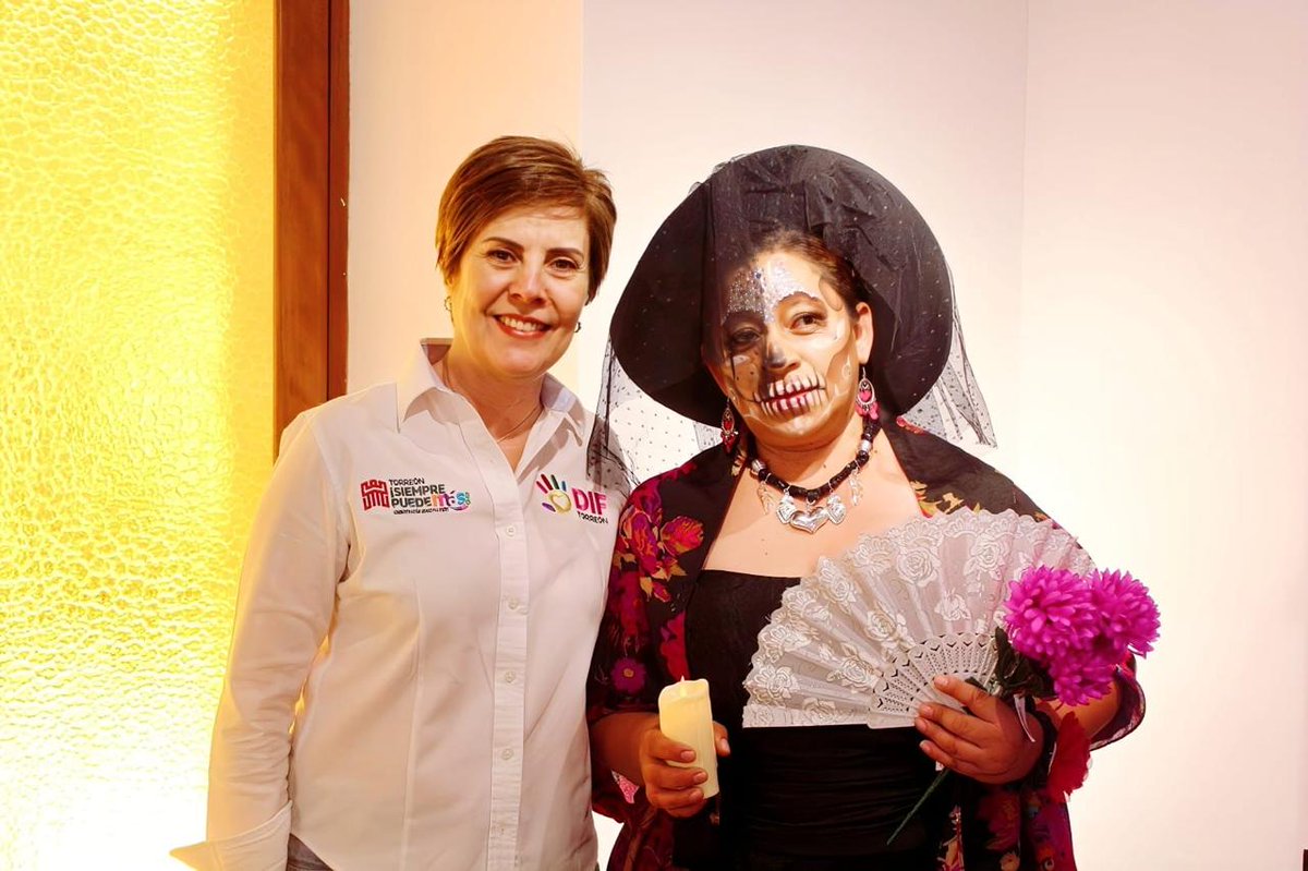 El día de hoy en rueda de prensa la Sra. Selina Bremer de Cepeda invitó a la ciudadanía de Torreón a participar en el tradicional Desfile de Día de Muertos, que se llevará a cabo el día viernes 31 de Octubre. 🌼💀🌸💀🌼 

DIF #SiempreContigo 🩷
#MiQueridoTorreónAhoraTeQuieroMás