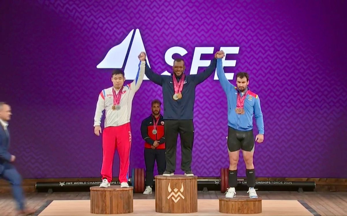 ¡Lo volviste hacer Goku!🙌🏾💪🏾🏋🏽‍♂️

El pesista🏋🏽‍♂️medallista Olímpico Yeison López, dominó los 88kg del Campeonato Mundial Mayores Forde 2025 en 🇳🇴Noruega de principio a fin, registrando nuevas marcas mundiales con 177kg en Arranque y 387kg en Total Olímpico, alcanzando la gloria para