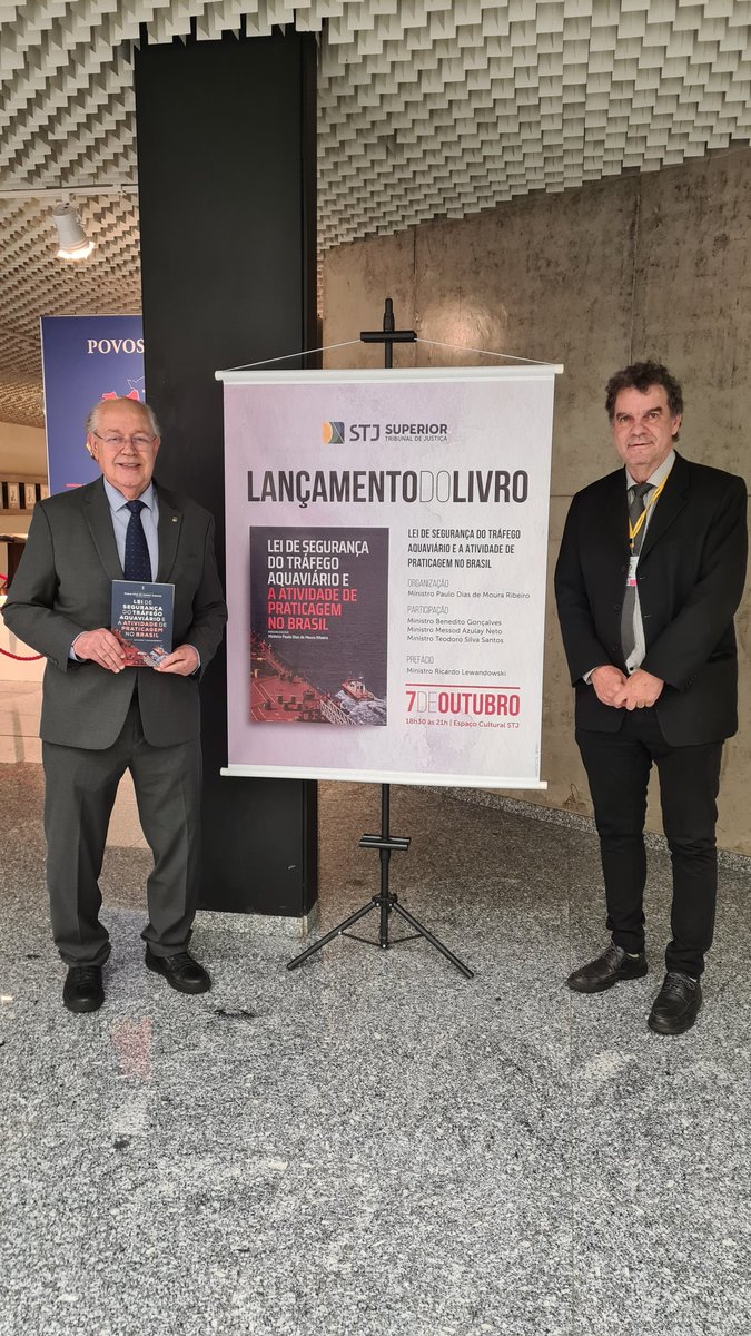 Participei hoje do lançamento do livro “Lei de Segurança do Tráfego Aquaviário e a Atividade de Praticagem no Brasil”, realizado no Superior Tribunal de Justiça (STJ).
O evento ocorreu no Espaço Cultural do STJ, reunindo ministros, autoridades e profissionais dos setores marítimo