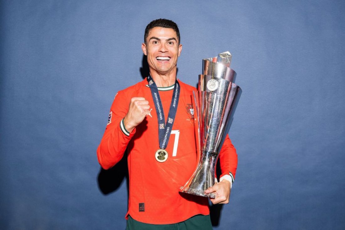 🚨🚨🚨🚨 الأسطورة كريستيانو رونالدو:

أنا متأكد أنه عندما أعتزل، سأغادر وأنا راضٍ تمامًا، لأني قدمت كل ما عندي. الآن أستمتع باللحظة. 

أعلم أن السنوات المتبقية قليلة، لكن ما تبقى يجب أن أستمتع به لأقصى درجة.

<a href="/GOATTWORLD/">عالم القوت</a>