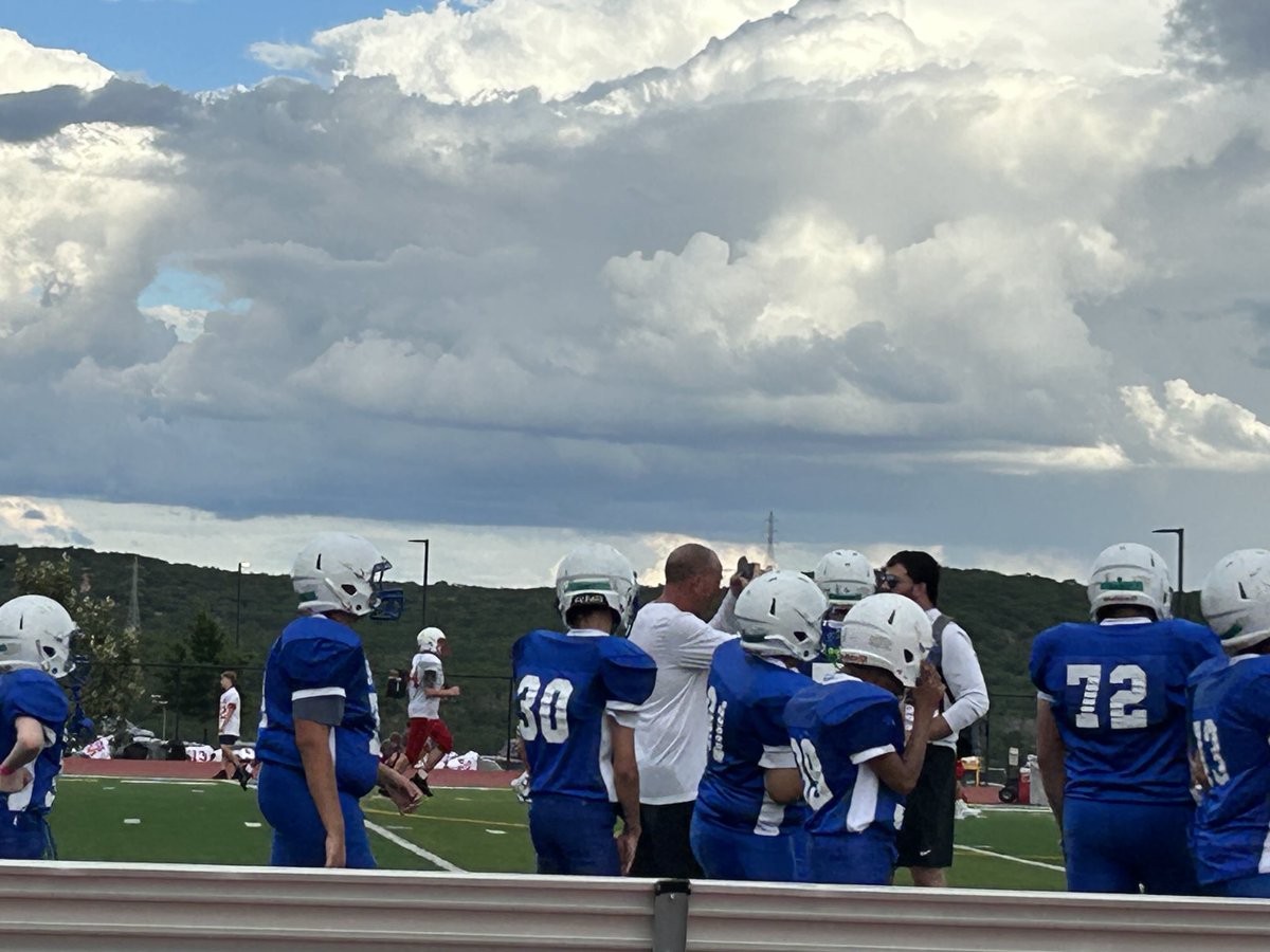 HPetersonMS_KISD (@hpetersonms) on Twitter photo Cheerleaders in a huddle helping to mark the Xs and Os for 7th grade FB vs Fredericksburg. #KISDinspires #KISDisHOMEtoME #petersonproud #togetherwecan Cheerleaders in a huddle helping to mark the Xs and Os for 7th grade FB vs Fredericksburg. #KISDinspires #KISDisHOMEtoME #petersonproud #togetherwecan