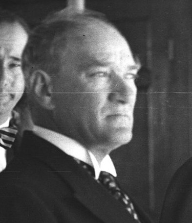 "O gençlik ki hiçbir şeyi unutmayacaktır..."