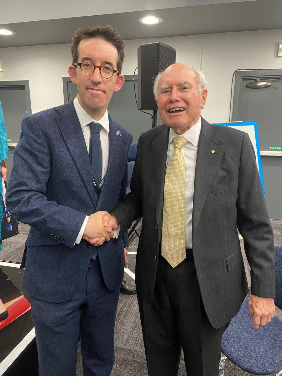 It was an honour to meet the former Prime Minister of Australia, John Howard, this evening, and to hear his robust defence of liberal democratic values and free trade. 🇫🇰🇦🇺