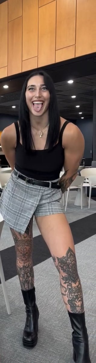 shei94760147657's tweet image. #RheaRipley Tongue sticking out movement