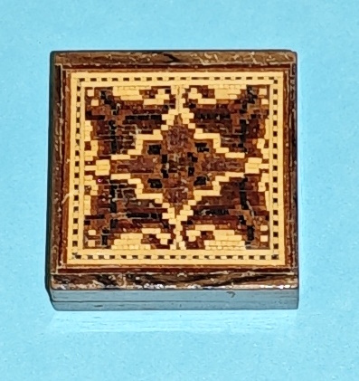 System11b's tweet image. Here&apos;s something interesting I picked up, I&apos;ve always enjoyed Tangram - this one is over 100 years old, in a Tunbridgeware box (19th century).  At the bottom we can see the maker sold these at The Crystal Palace, after the building was relocated to Sydenham in 1854.

I think this…