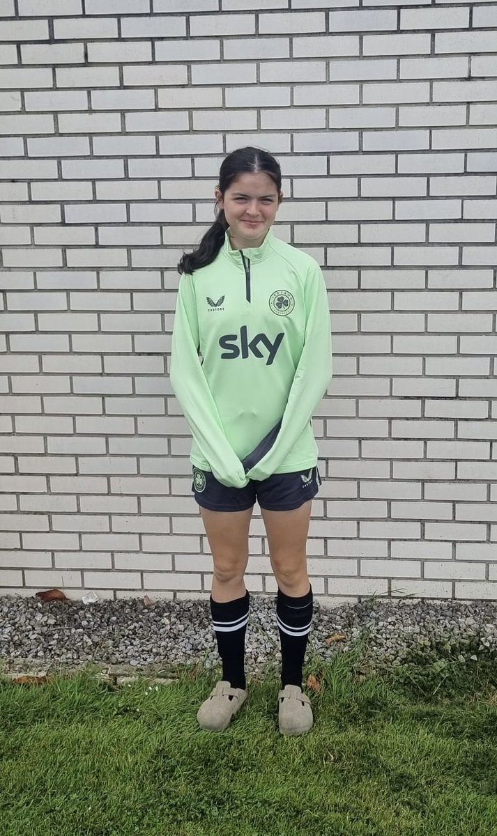 Well done to MU14 player Cillian Keating and WU17 player Jane Moran on their recent international training day call ups. 

Best of luck guys 🟢🔴