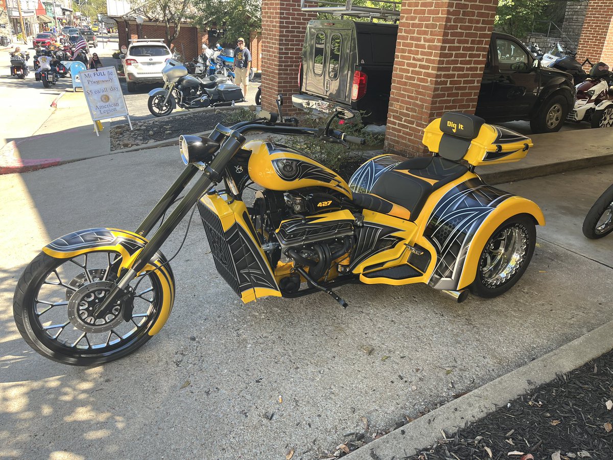DIPetersen's tweet image. Motorcycle trip to Eureka Springs AR over the weekend. Lots of fun curvy roads.