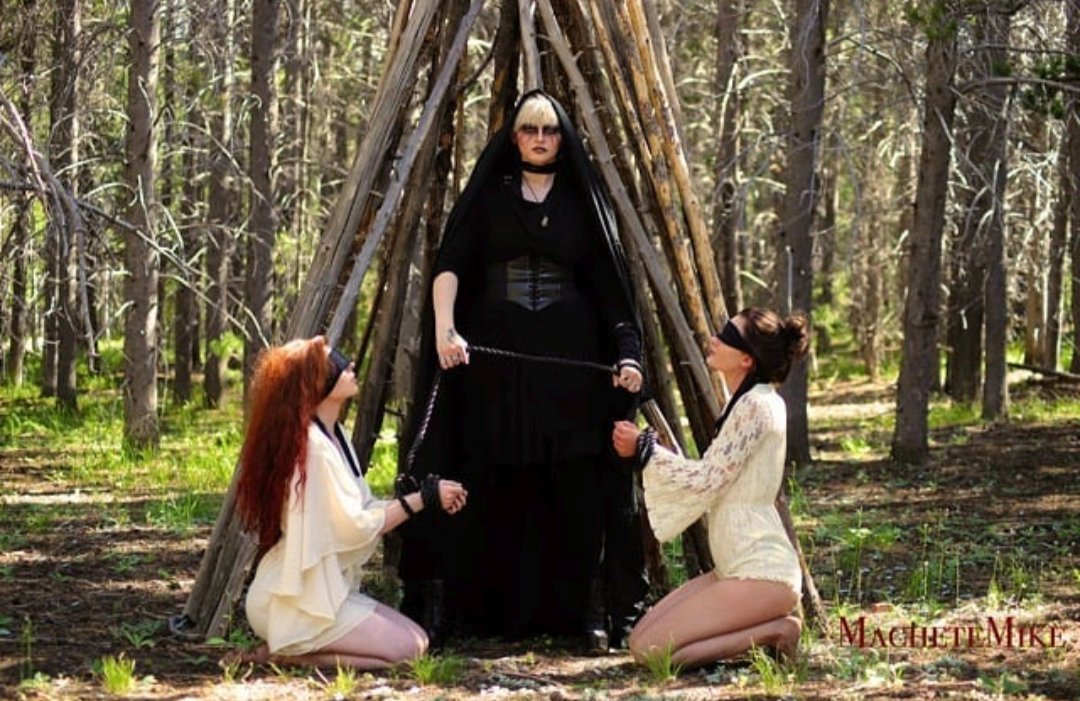 🔞HOLLOW 🌲✨️🔞 tweet media