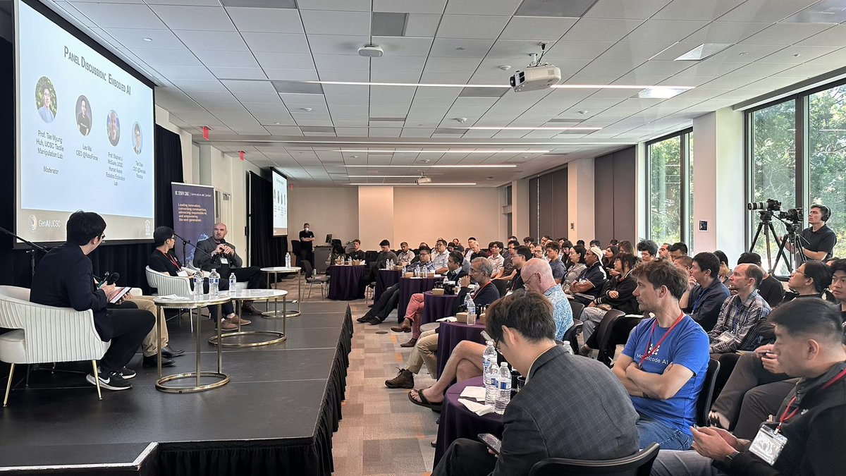 littlelithiumSV's tweet image. Proud to host #SFTechWeek AI Frontier: Data, Agents &amp;amp; Robots, co-presented by @aipioneerclub x @ucsc! 🤖
Founders and developers from around the world joined for deep dives into data infra, security, agentic AI &amp;amp; robotics.
Grateful for our amazing speakers for sharing your…