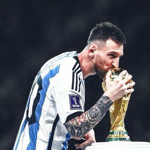 MessiLeoBrasil_'s tweet photo. "Porque a vida é assim, tropeçar, levantar-se de novo e tentar outra vez lutar pelos seus sonhos…"

- Lionel Messi https://t.co/tsOiyrJjTU