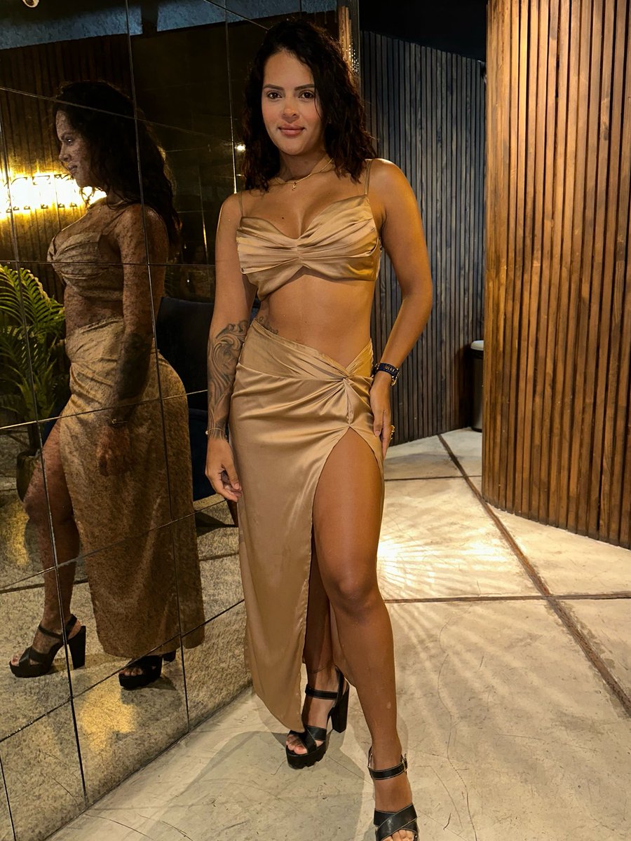 Tanya Hanks tweet media