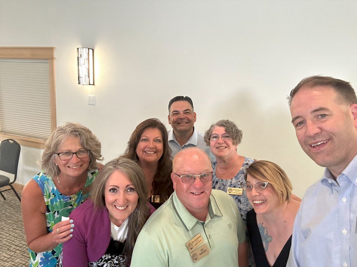 ORSecretaryRead's tweet image. Big thanks to the clerks in Morrow, Curry, &amp;amp; Klamath Counties for the warm welcome &amp;amp; great conversations last month. Their leadership drives Oregon&apos;s free &amp;amp; fair elections, protecting all citizens right to vote. 

That marks 35 of 36 counties visited- Hood River, you&apos;re next!