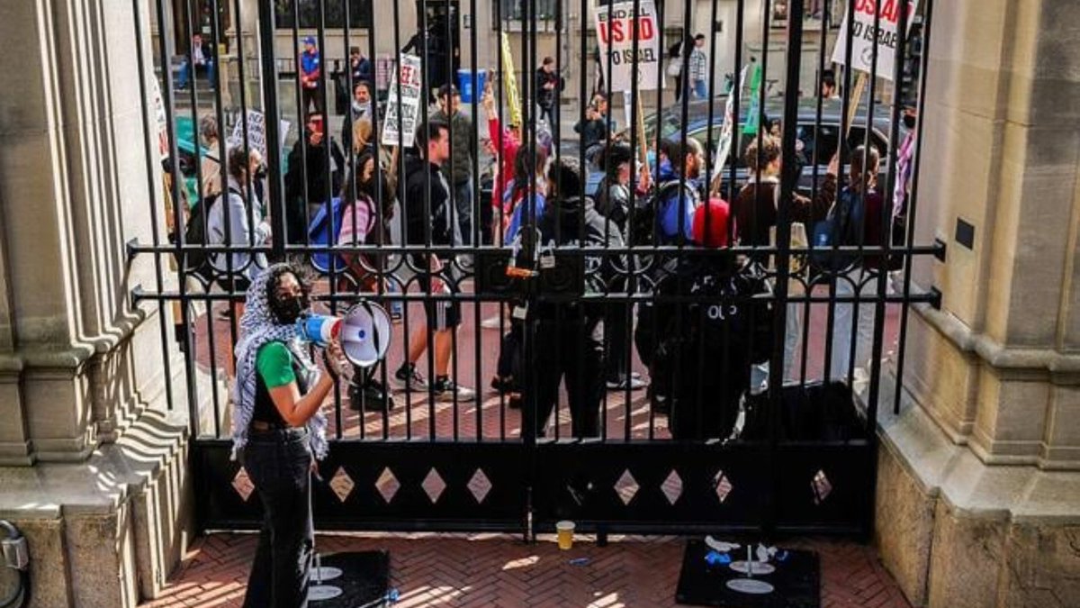 insidehighered's tweet image. Colleges Restrict Campus Access on Oct. 7 Anniversary bit.ly/4o1FPA6