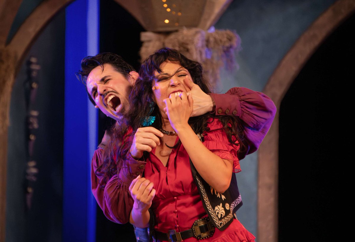 When “biting wit” turns into actual biting. 😬💥
Catch the sparks, sass, and bilingual banter of The Taming of the Shrew under the stars!

🎟️ shakespearedallas.org/tickets/season
#ShakespeareDallas #ComedyOnStage #BilingualTheatre