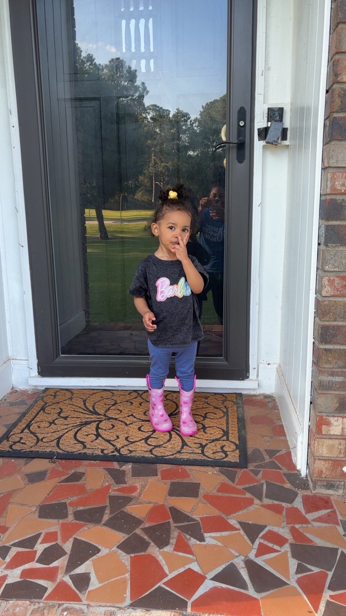 xoxofromPOOH's tweet photo. I can’t believe I have a 2 year old 🥹🥹
I love you more than anything 🥰🥰 happy birthday to my silly baby girl 🥳🤩 https://t.co/nKwSay8kCm