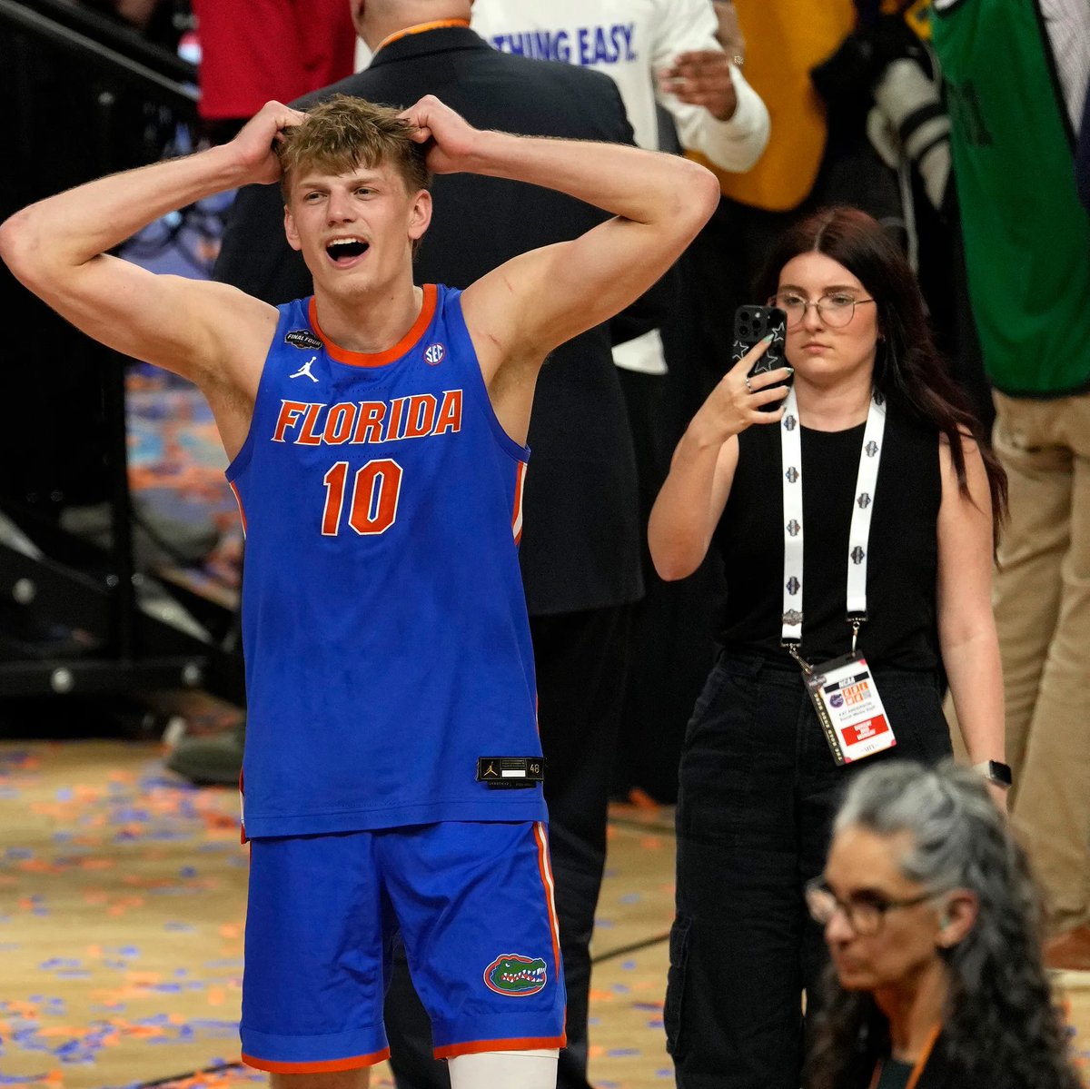 Florida comes in at #2 in ESPN’s Final Preseason Top 25 Poll 🐊

Florida kicks off the season against #13 Arizona in Las Vegas on Nov. 3rd 👀