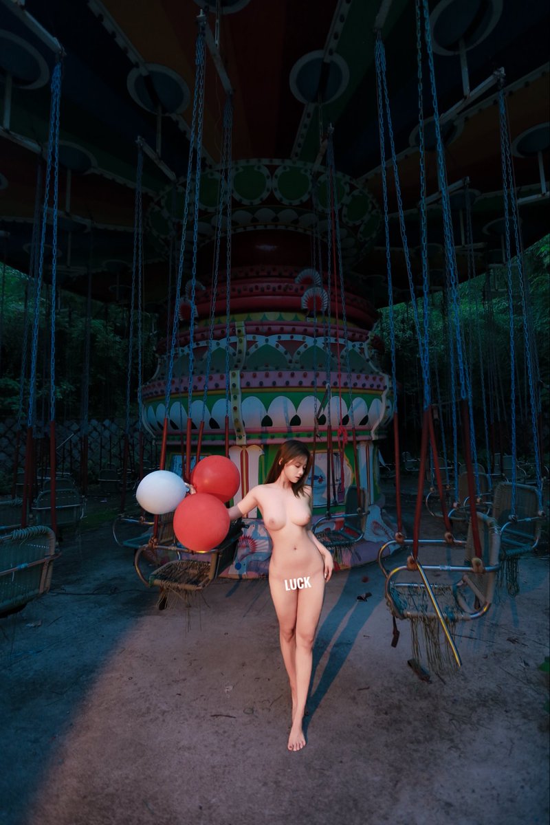 “ 🎈 梦 幻 樂 园 … ”

📷：<a href="/LuckluangLala/">Luck</a> 
💃：<a href="/chenlun_cat2/">沉沦的猫</a> 
📮：<a href="/Fengsiyuan/">Mr.死因</a> 

#摄影 #约拍 #私房 #露出 #反差 #杭州