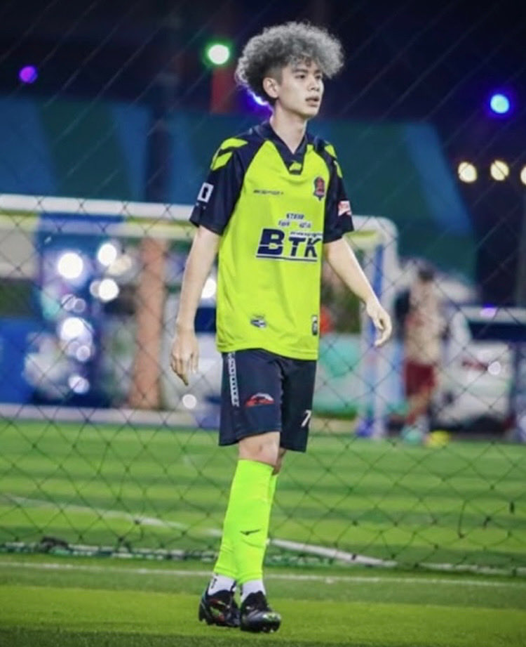 เทสใต้หน่อย ใต้ถุนอะ🤣
#นักฟุตบอลเดินสาย