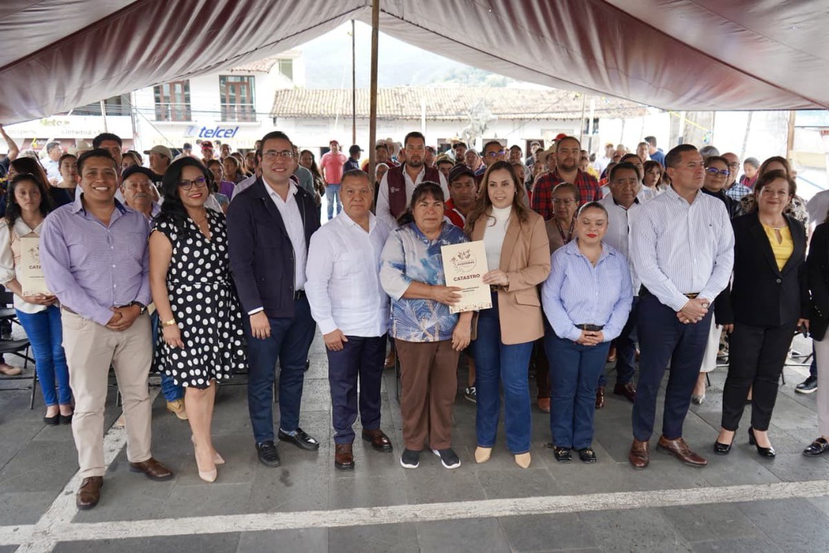 IMEVISedomex's tweet photo. El Dr. Alejandro Tenorio Esquivel, Titular del #IMEVIS, encabezó la inauguración de un nuevo módulo de atención en el Ayuntamiento de #AlmoloyaDeAlquisiras, acompañado por la Presidenta Municipal, Brenda Angelica Rivera Abarca. https://t.co/JThLC8pMet