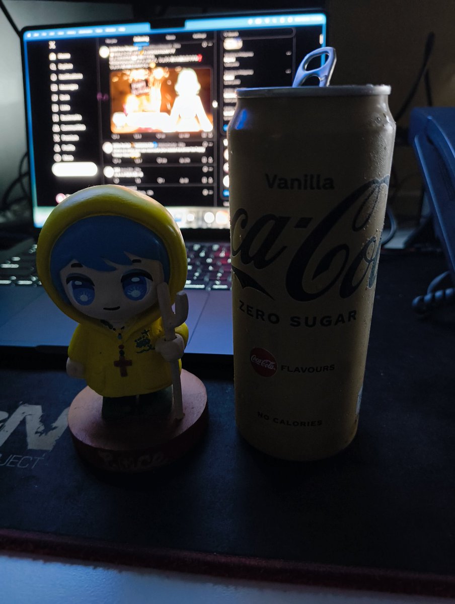 xrkaz's tweet photo. today is my first time tasting vanilla coke (⁠ ⁠ꈍ⁠ᴗ⁠ꈍ⁠) it kinda tastes like cake? https://t.co/hApC6lV2PD