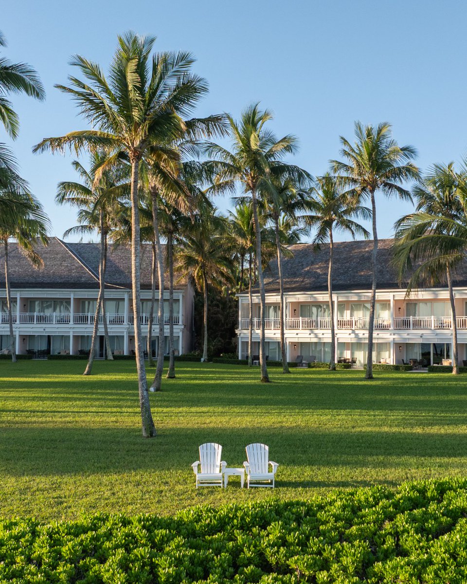 Evenings by the water, embraced by the elegance of #FSOceanClub.

📷 photo by: <a href="/raachelbaby/">rachel marie</a>
 
#FourSeasons