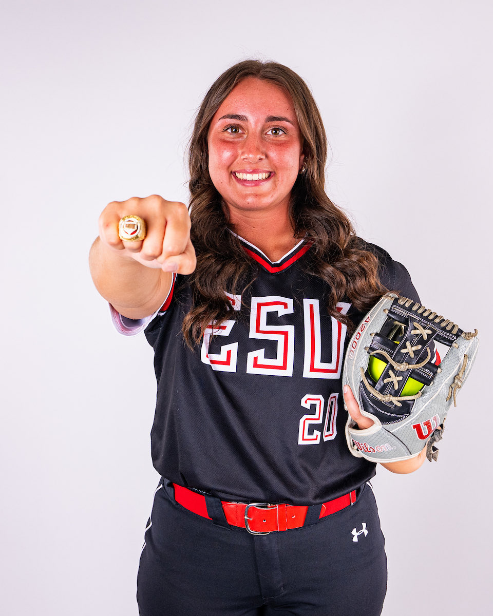 kcolangelo2023's tweet photo. Media Day 2025 💪❤️🖤🥎 #ESUSoftball https://t.co/bEjAaz4Xwl