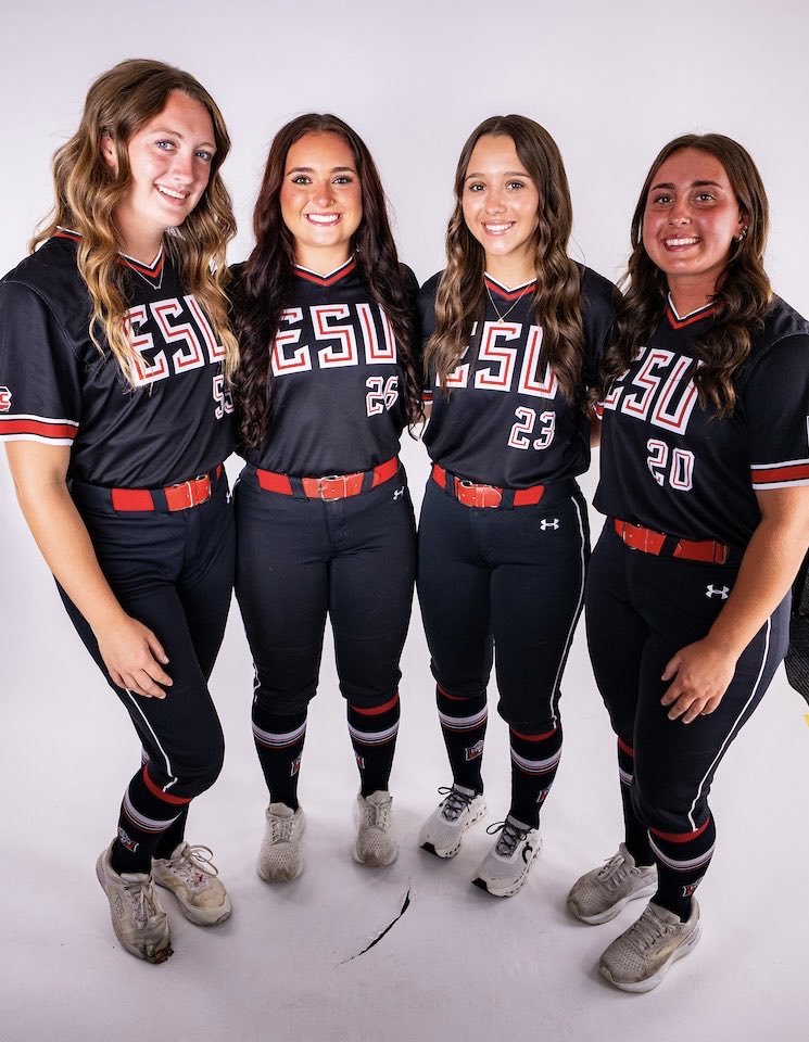 kcolangelo2023's tweet photo. Media Day 2025 💪❤️🖤🥎 #ESUSoftball https://t.co/bEjAaz4Xwl