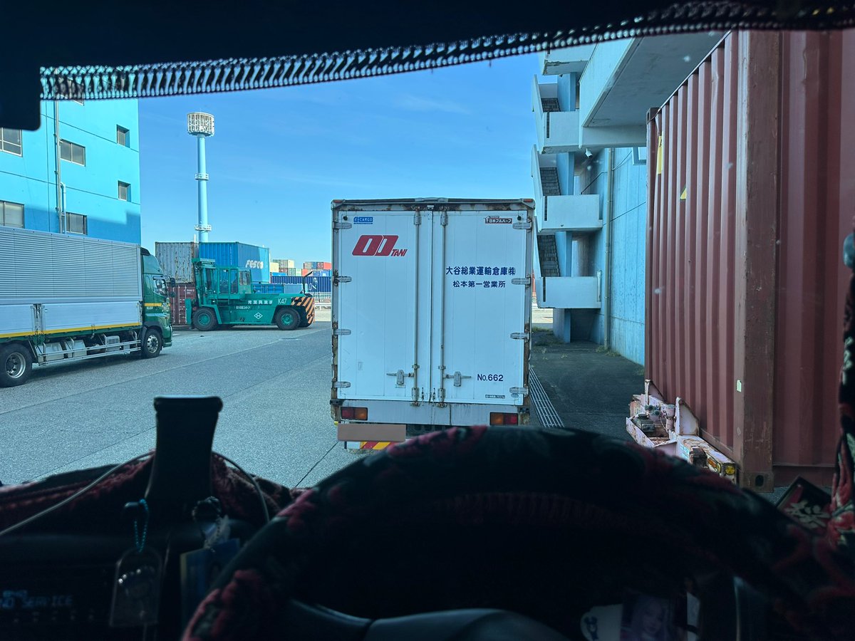 おはようございます☀
昨日豚骨プラマイして川崎向けして
味の素マイ完から本牧埠頭なう🚛

久々の関東方面のんびり行程でいいね🥱
プラ完したらぼちぼち豊橋バックしま🙋‍♂️