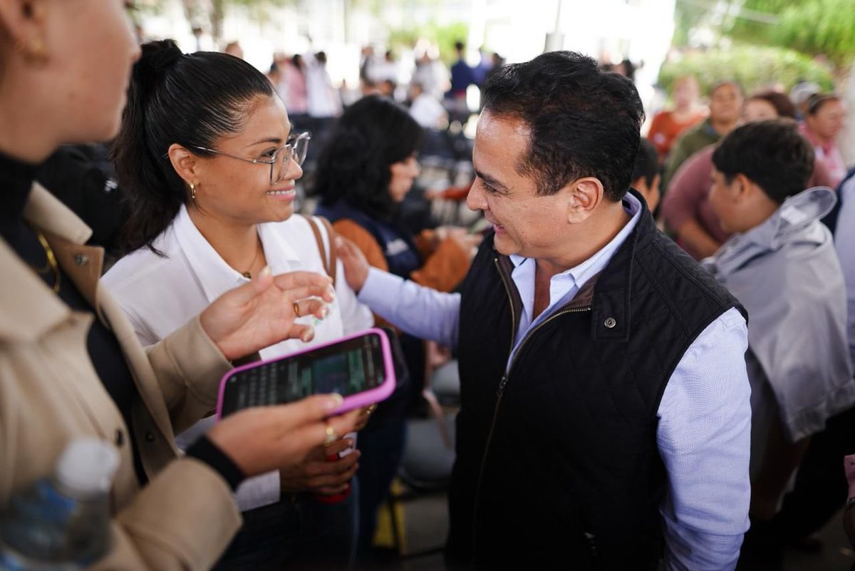 josejoseantonio's tweet image. ¡Durango es el camino de la educación que construye sueños! 🏫✨
Junto al Gobernador @EVillegasV, iniciamos la remodelación de la Escuela Secundaria “Quetzalcóatl”. 💧📚
Más de 500 alumnos y docentes tendrán espacios más chulos y dignos para aprender y soñar.
Porque en casa,…