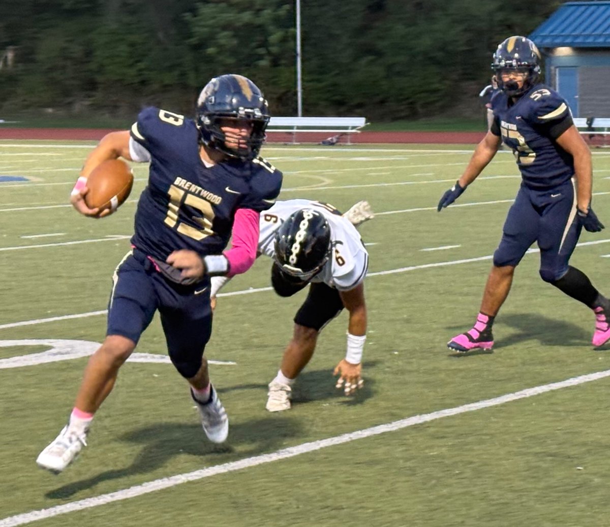 VOTE! Brentwood QB/DB Cedric Davis Jr. is a Mr. PA Football Player of the Week nominee! 
#Spartan Nation, you can help Cedric earn this honor by voting for him at the below link. Voting closes on Thursday, 10/9 at 11 pm. Congrats, Cedric! #BBSD

VOTE:
mrpafootball.com/vote-for-weekl…